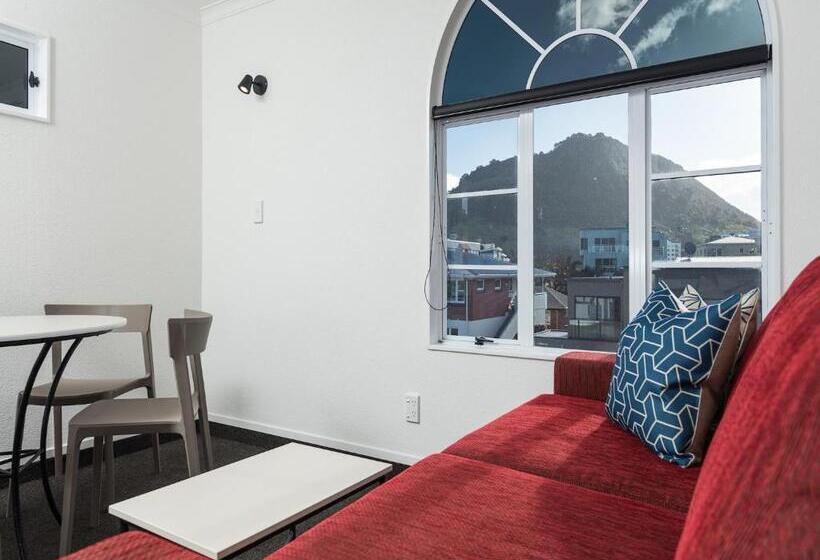 The Mission Belle Motel