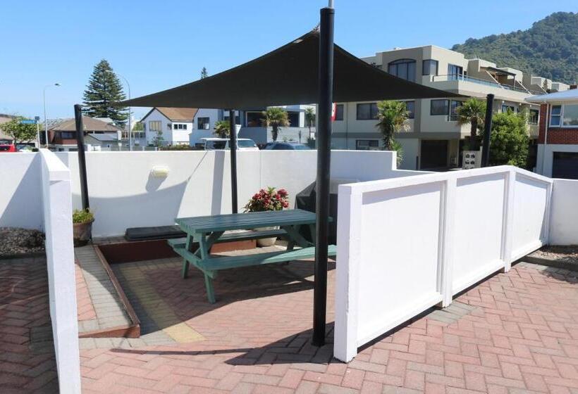 The Mission Belle Motel