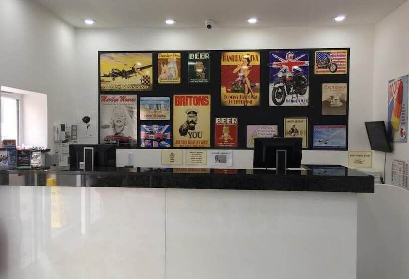 Brighton Beach Inn Hostel