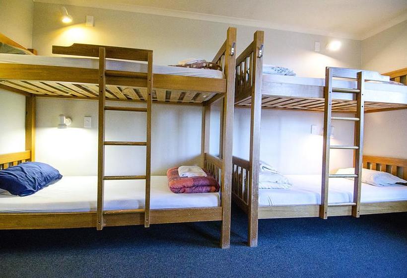 Rainbow Lodge  Hostel