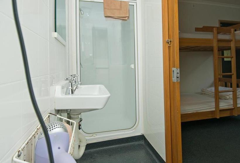 Rainbow Lodge  Hostel