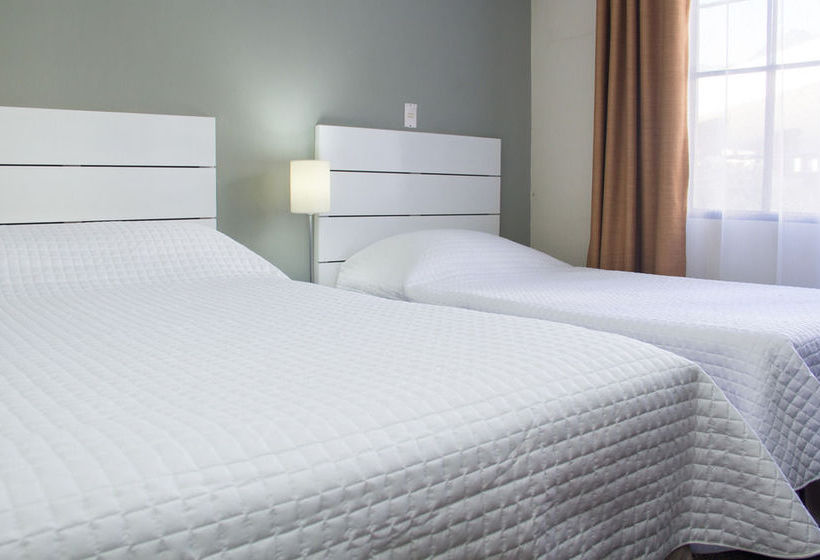 Отель María José Suites