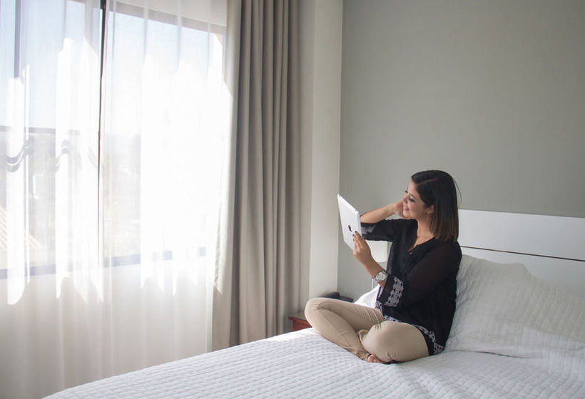 Отель María José Suites