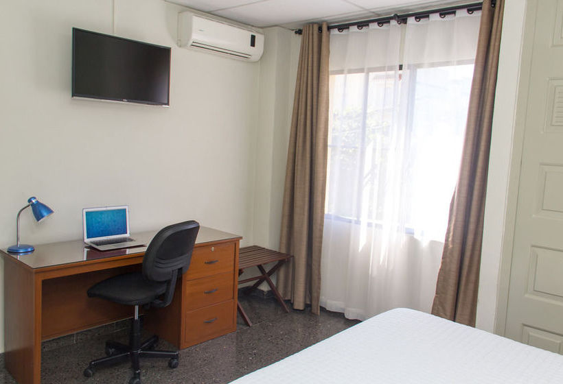 Отель María José Suites