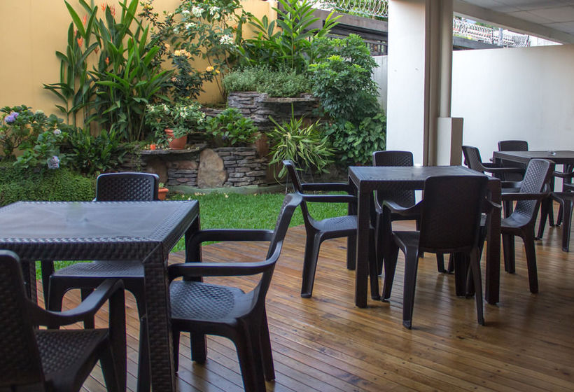 Отель María José Suites