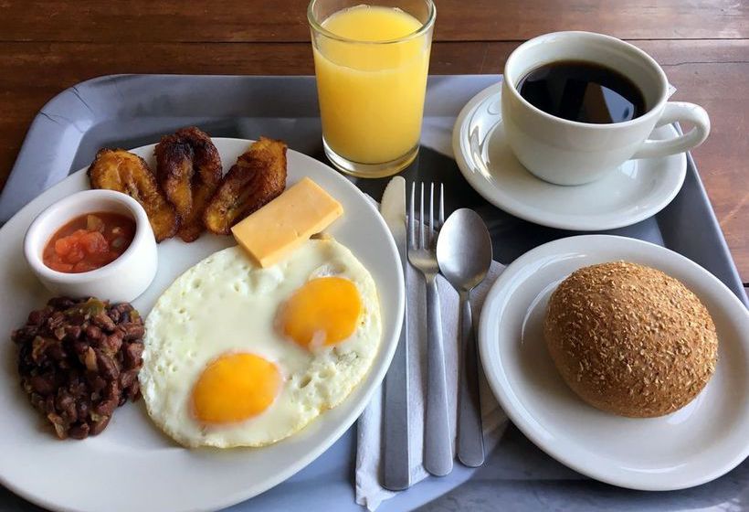 Отель María José Suites