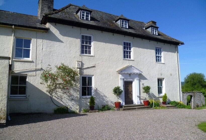 צימר Aberllynfi Riverside Guest House