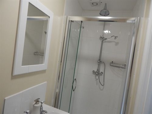 تختخواب و صبحانه Fern Bank