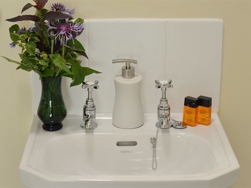 تختخواب و صبحانه Fern Bank