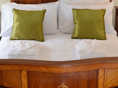 تختخواب و صبحانه Fern Bank