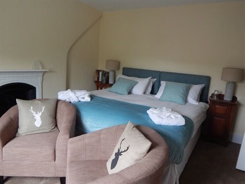 تختخواب و صبحانه Fern Bank