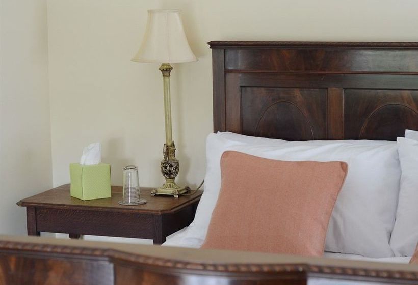 تختخواب و صبحانه Fern Bank