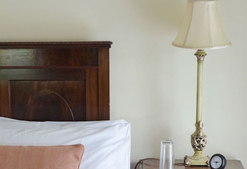 تختخواب و صبحانه Fern Bank