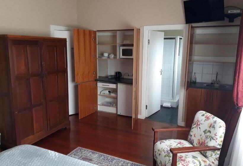 צימר Harewood Lodge