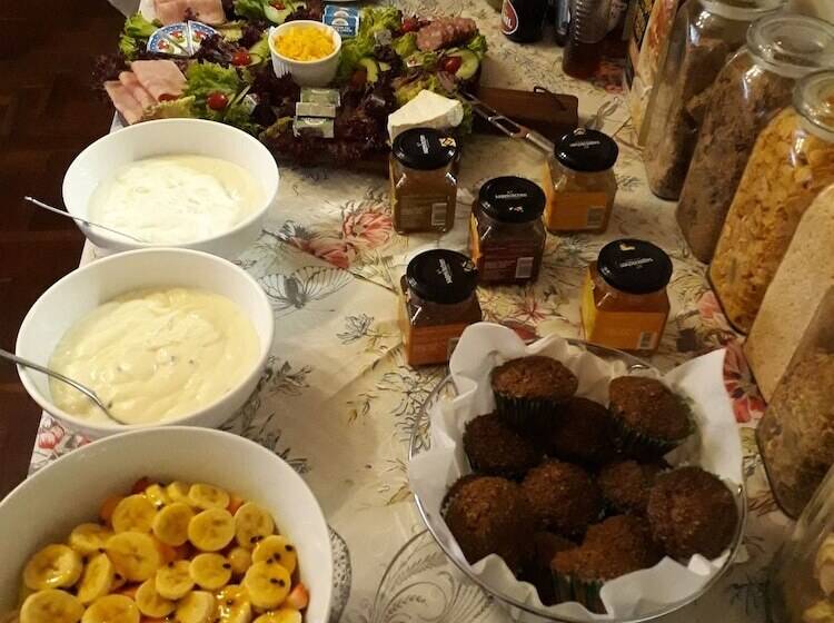 צימר Harewood Lodge