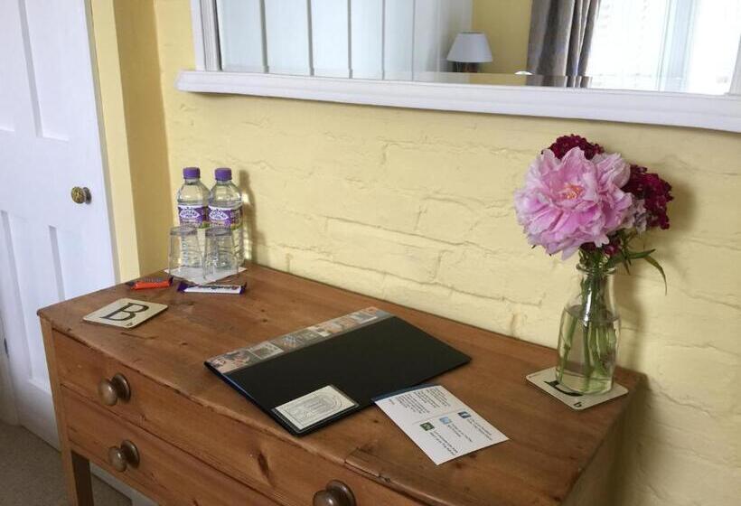 住宿加早餐  Holly Tree House