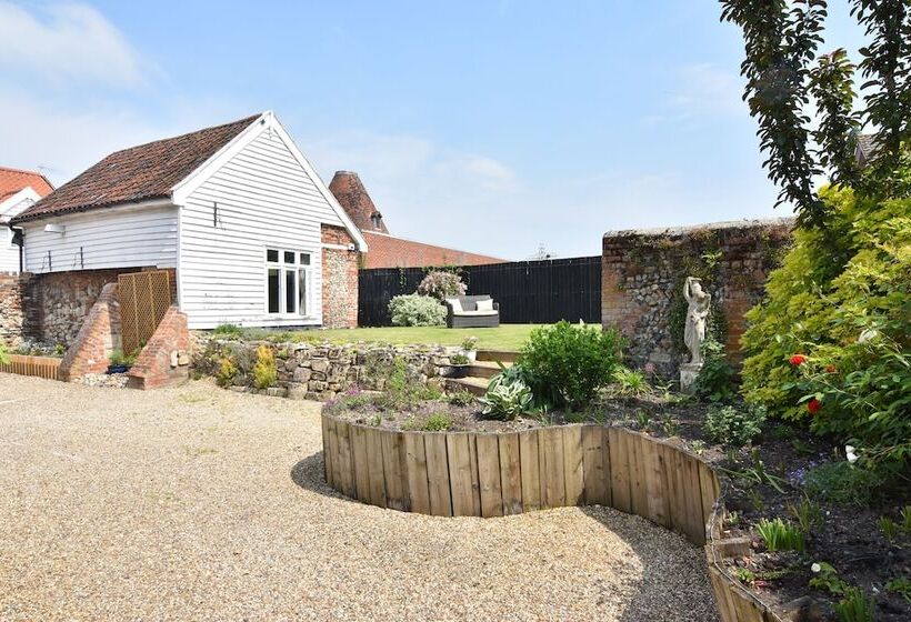 צימר The Abbey Hotel & Apartments