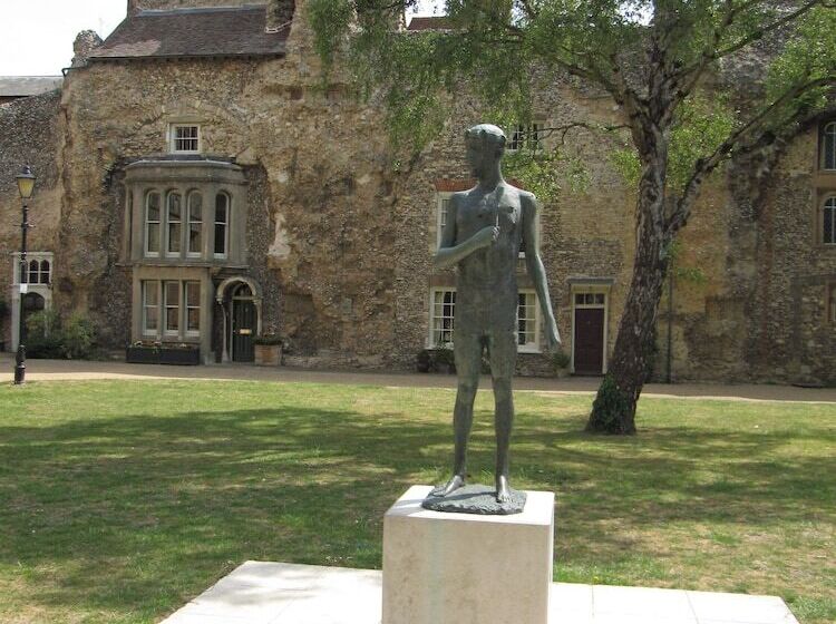 צימר The Abbey Hotel & Apartments