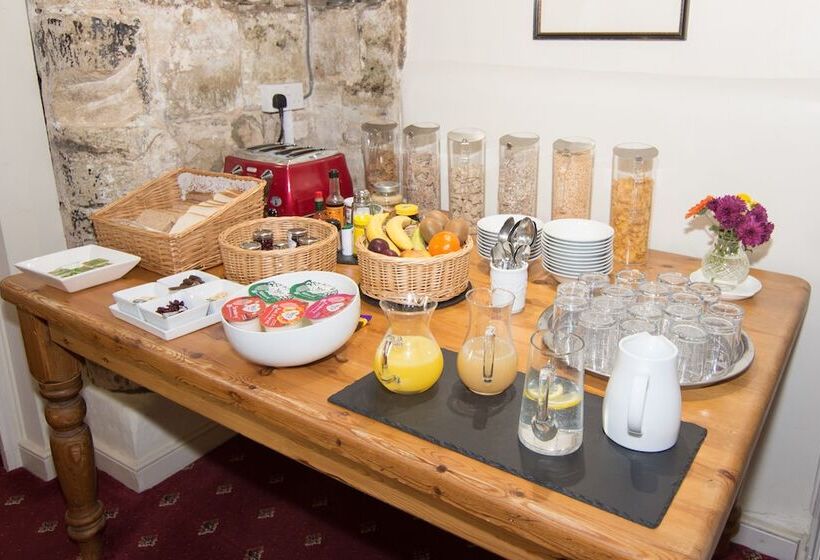 צימר The Abbey Hotel & Apartments