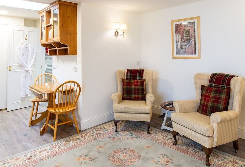 مبيت وإفطار The Abbey Hotel & Apartments