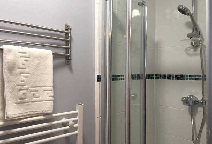 צימר The Volunteer