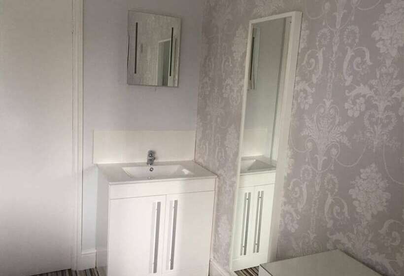 צימר The Volunteer