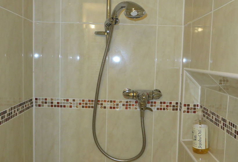 مبيت وإفطار Wooden Cabbage House