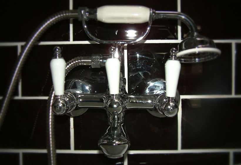 Fifty One And A Half Boutique B&b