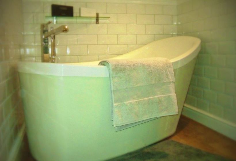 Fifty One And A Half Boutique B&b