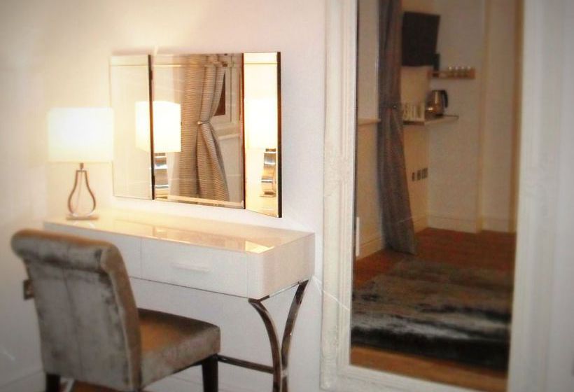 Fifty One And A Half Boutique B&b