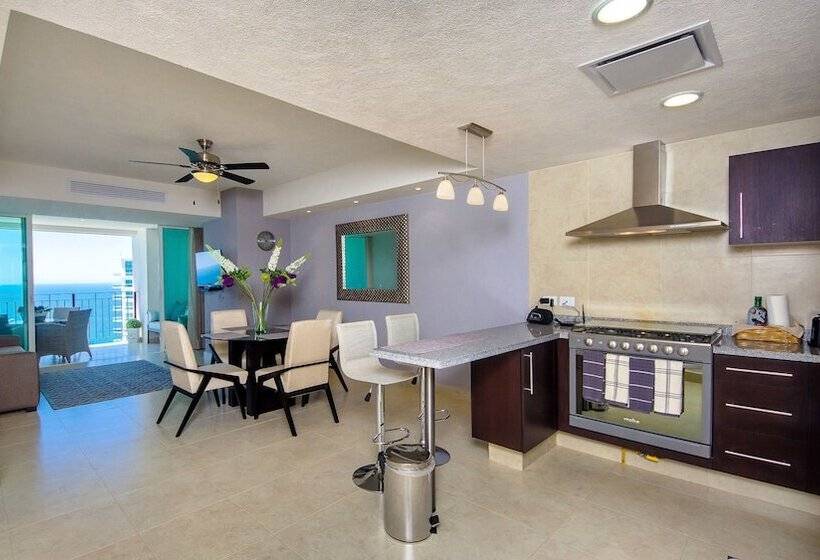 Grand Venetian Condominium