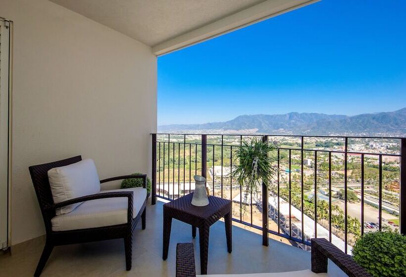 Grand Venetian Condominium