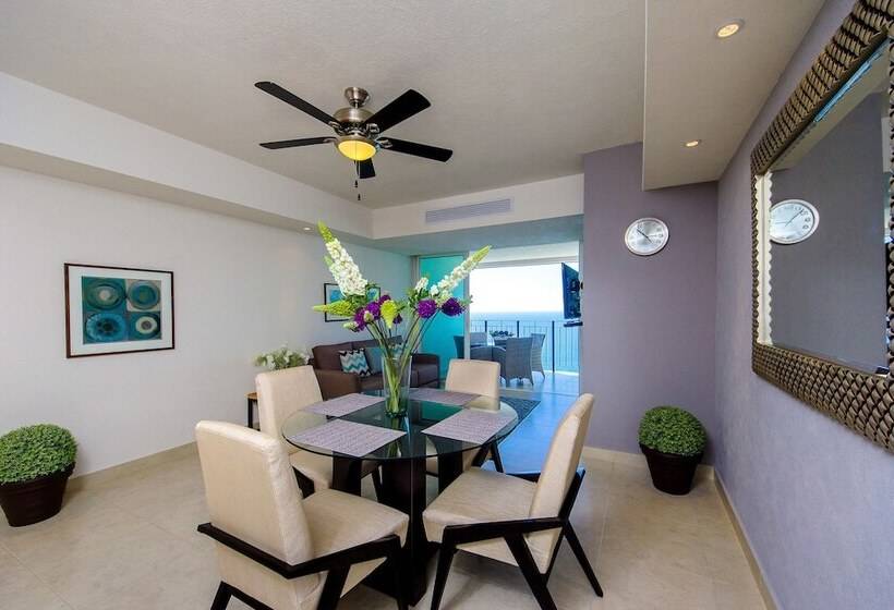 Grand Venetian Condominium