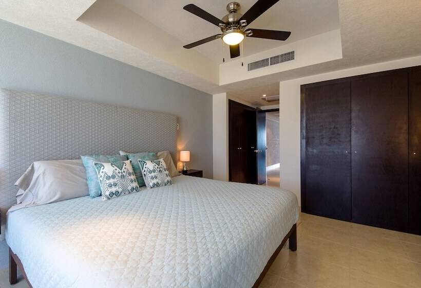 Grand Venetian Condominium