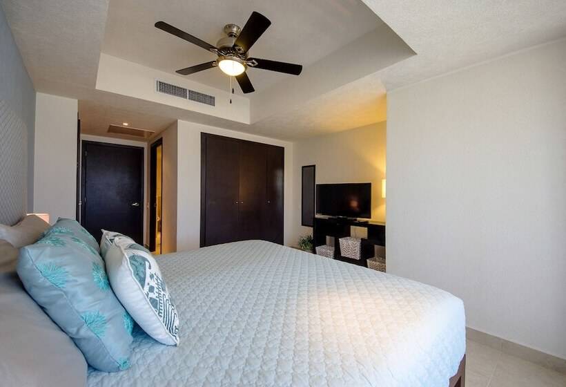 Grand Venetian Condominium