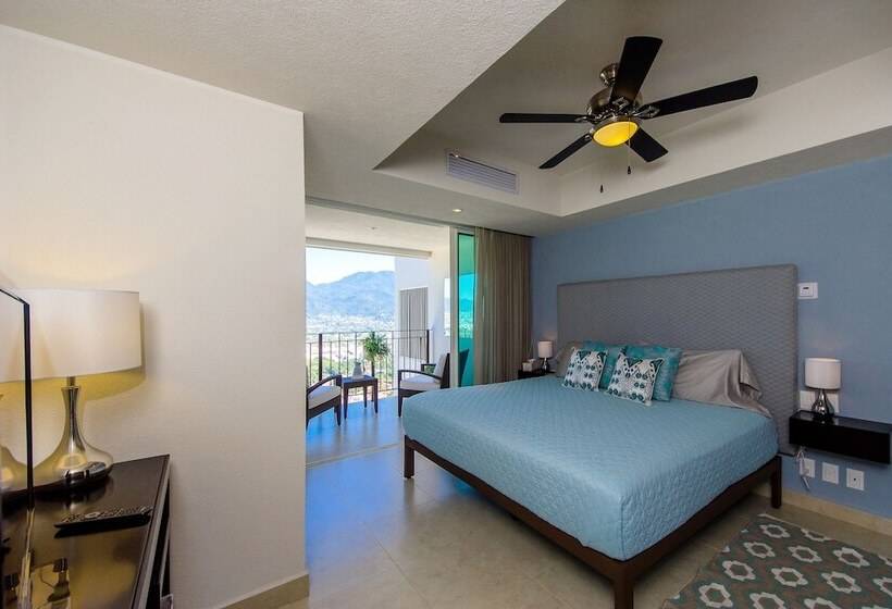 Grand Venetian Condominium