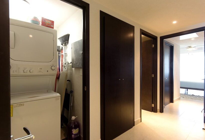 Grand Venetian Condominium