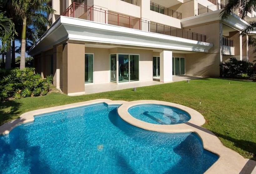 Grand Venetian Condominium