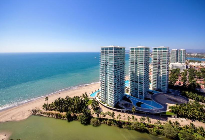 Grand Venetian Condominium