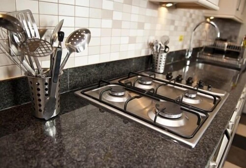 Harbourside Apartments With Private Parking