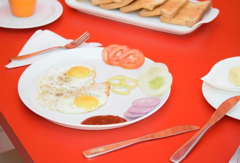 مسافرخانه Thambili Island @ Stubbs