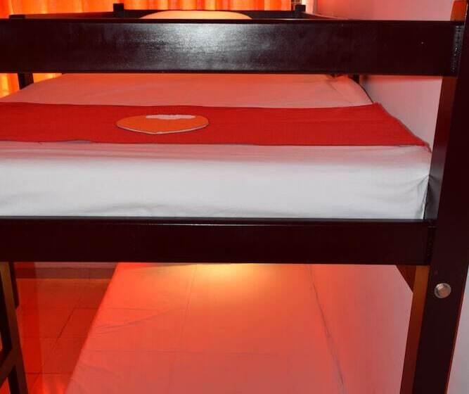 مسافرخانه Thambili Island @ Stubbs