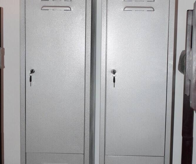 مسافرخانه Thambili Island @ Stubbs