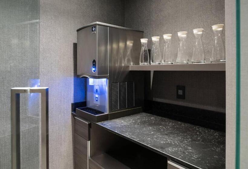 Ac Hotel By Marriott Boston Cambridge