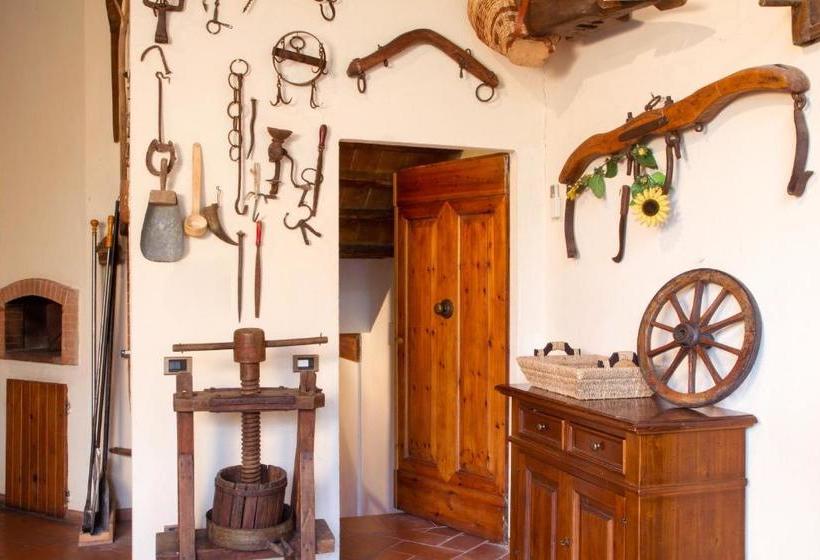 فندق Agriturismo Borgo Dei Ricci