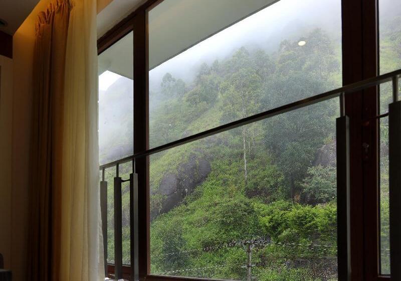 Amber Dale Luxury Hotel & Spa, Munnar