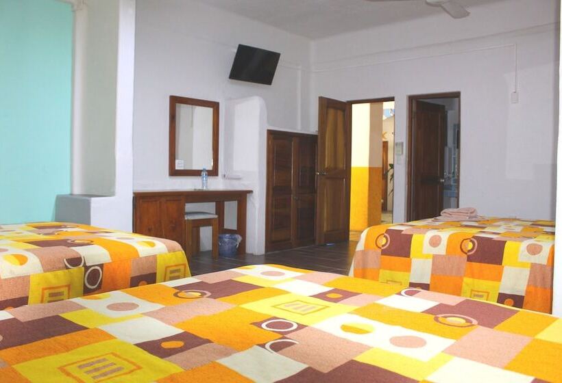 هتل Arrecife Huatulco Plus