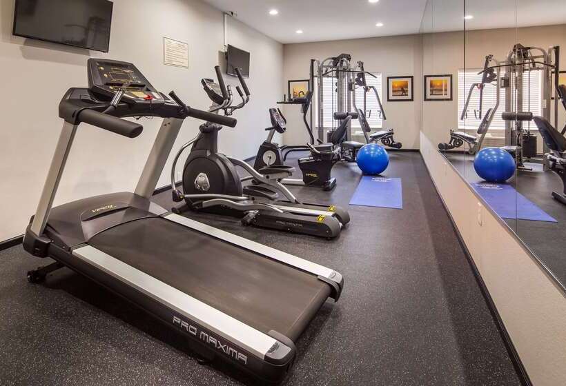 Best Western Plus Denver City Hotel & Suites