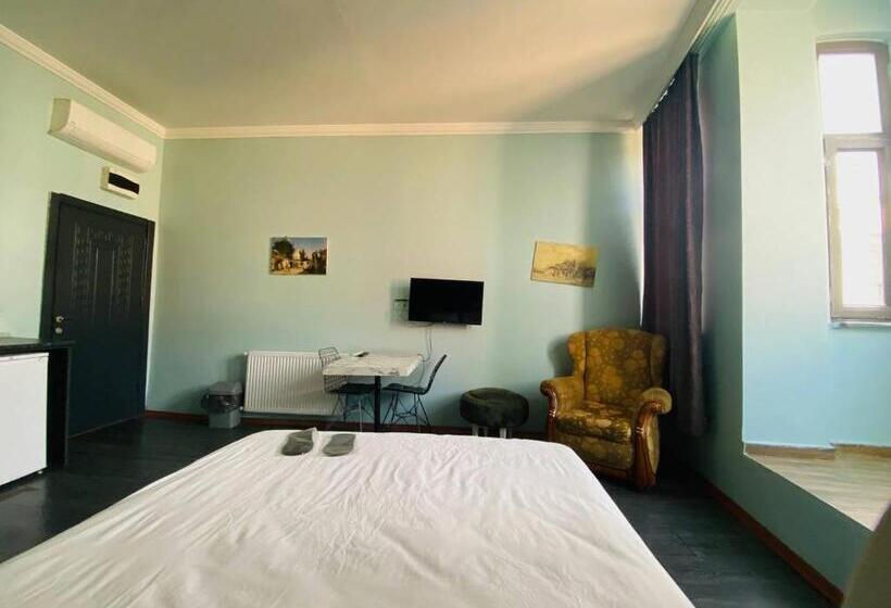 ホテル Pera Suites & Studios