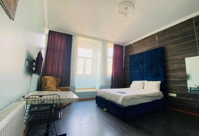 ホテル Pera Suites & Studios